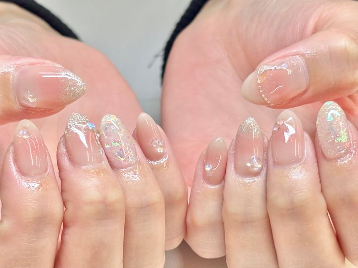 大人の夏ネイルはニュアンスホワイトが正解｜くすみ・透け・ミルク系の